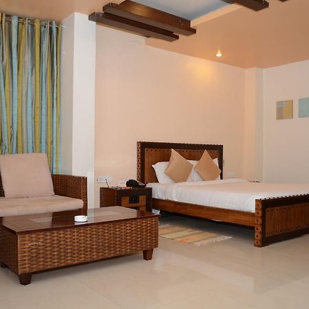 Hotel The Elite Suites Pune Eksteriør billede