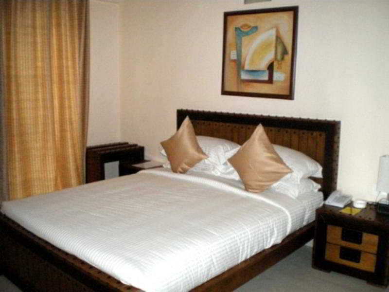 Hotel The Elite Suites Pune Eksteriør billede