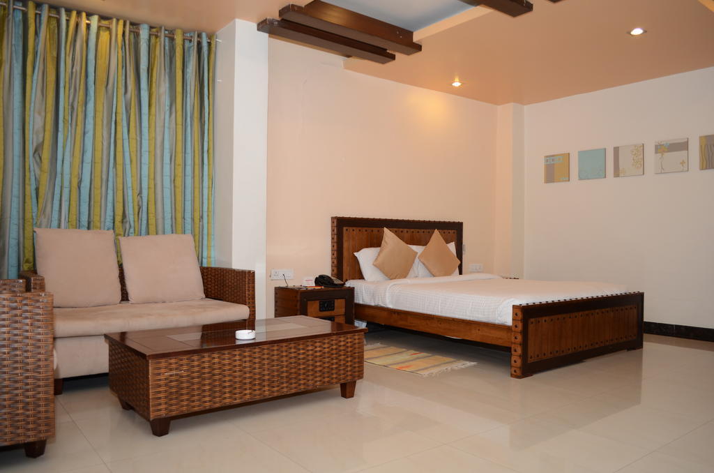 Hotel The Elite Suites Pune Eksteriør billede