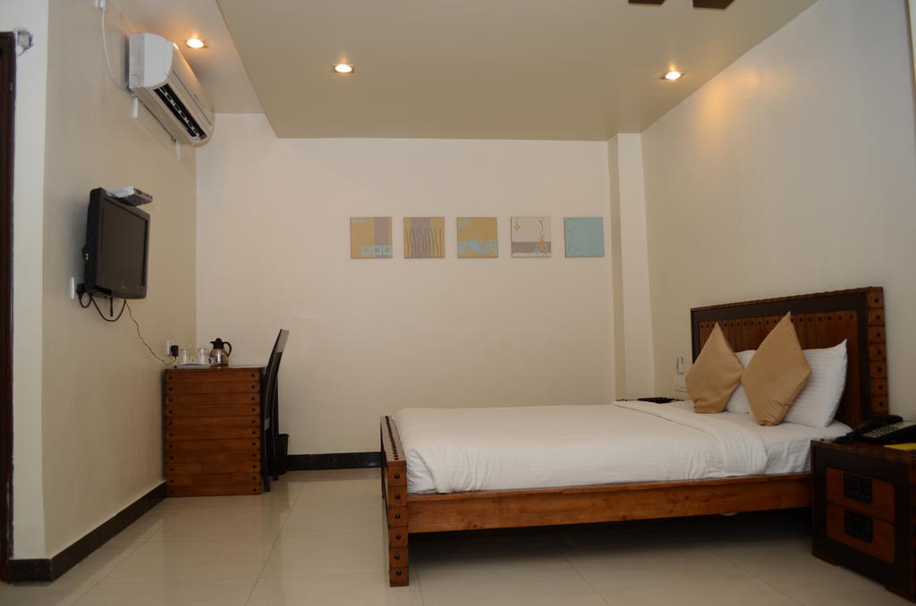 Hotel The Elite Suites Pune Eksteriør billede