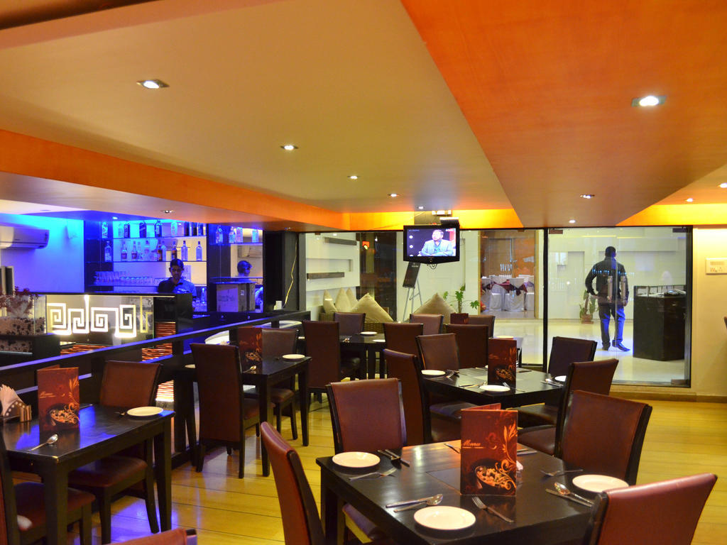 Hotel The Elite Suites Pune Eksteriør billede